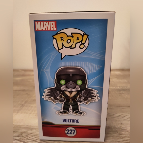 Exclusive Glow in the Dark Marvel Spider-Man: Homecoming Vulture #227 - Picture 4 of 5